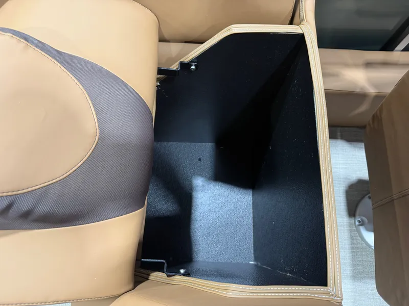 Slide: The Image of Tahoe LTZ 2385 Quad Lounge & Honda 4-Stroke EFI 2026 - 23