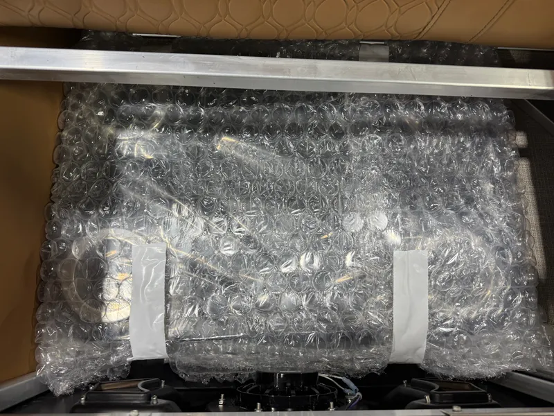 Slide: The Image of Tahoe LTZ 2385 Quad Lounge & Honda 4-Stroke EFI 2026 - 24