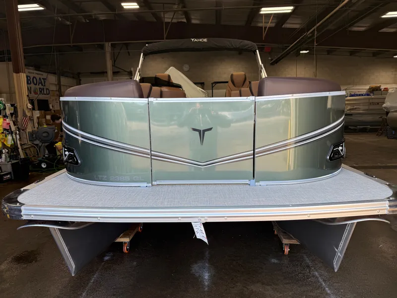 Slide: The Image of Tahoe LTZ 2385 Quad Lounge & Honda 4-Stroke EFI 2026 - 35