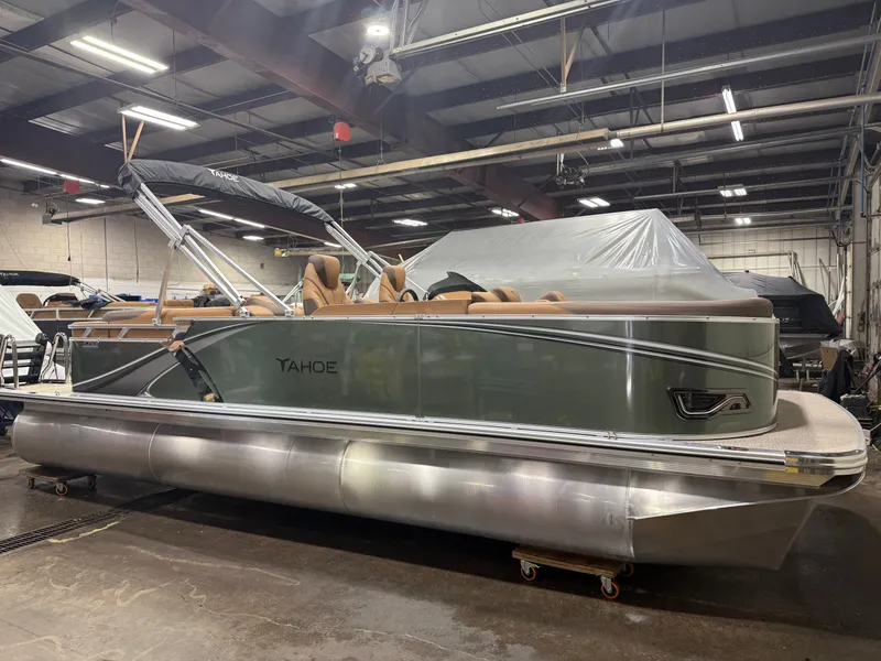 Slide: The Image of Tahoe LTZ 2385 Quad Lounge & Honda 4-Stroke EFI 2026 - 47