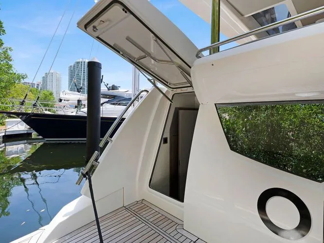 Slide: The Image of 2020 Absolute 62 Fly - Image 12 - 12