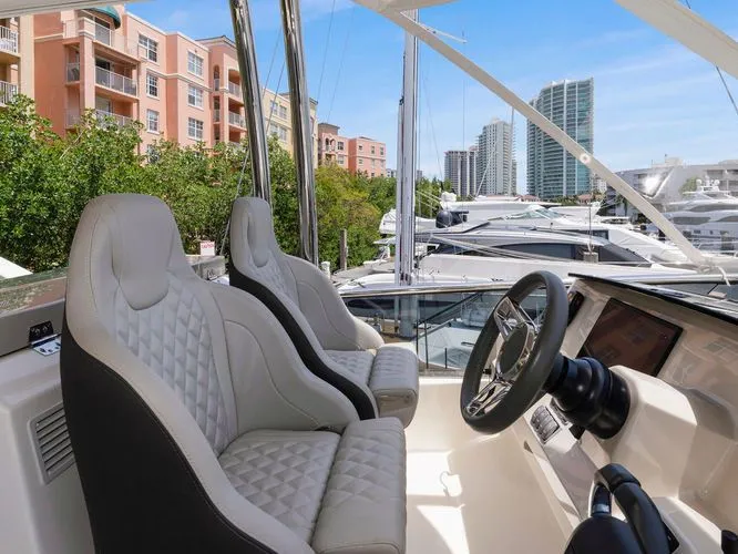 Slide: The Image of 2020 Absolute 62 Fly - Image 16 - 16