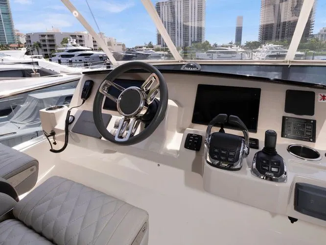 Slide: The Image of 2020 Absolute 62 Fly - Image 21 - 21