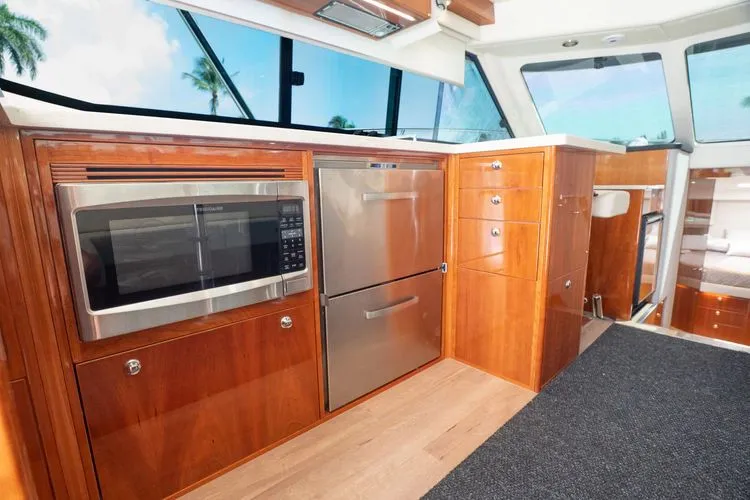 Slide: The Image of 2020 Absolute 62 Fly - Image 3 - 3