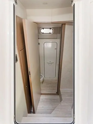 Slide: The Image of 2020 Absolute 62 Fly - Image 4 - 4