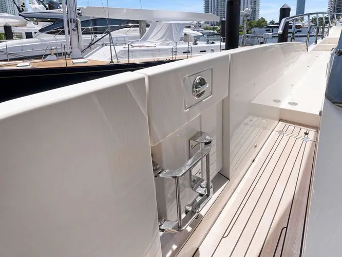 Slide: The Image of 2020 Absolute 62 Fly - Image 5 - 5