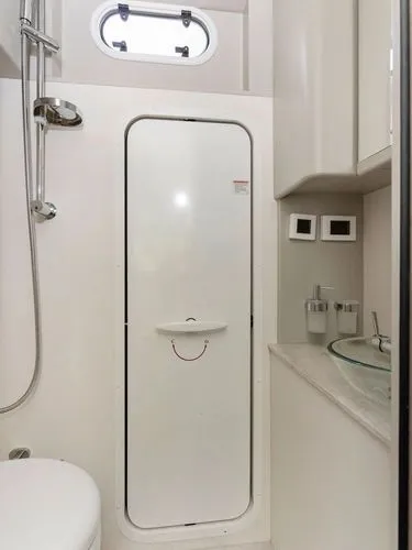 Slide: The Image of 2020 Absolute 62 Fly - Image 6 - 6