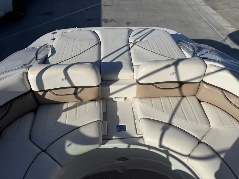 Slide: The Image of Four Winns 230 Horizon w/ Mercury 6.2L 2005 - 11