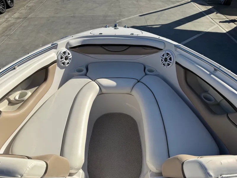 Slide: The Image of Four Winns 230 Horizon w/ Mercury 6.2L 2005 - 18