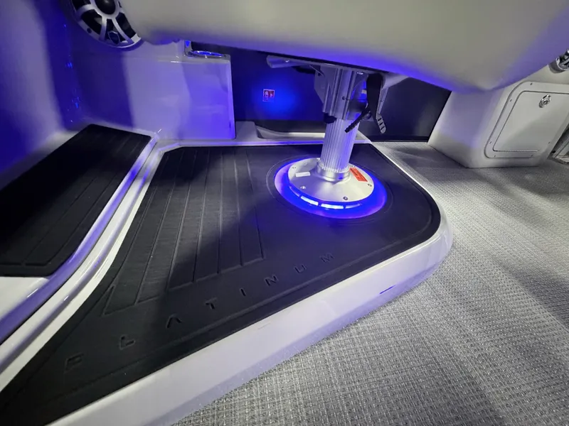 Slide: The Image of Sylvan X3 DLZ DH BAR 2026 - 14