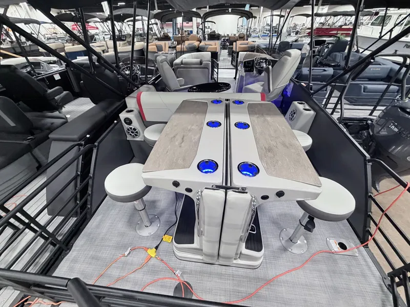 Slide: The Image of Sylvan X3 DLZ DH BAR 2026 - 16