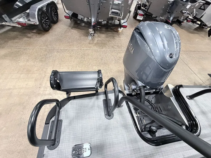 Slide: The Image of Sylvan X3 DLZ DH BAR 2026 - 28