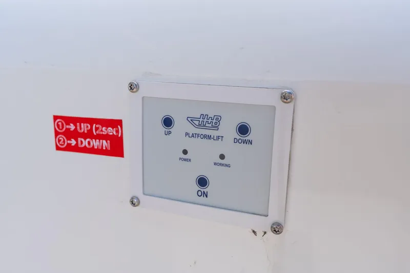 Slide: The Image of Prestige 520 2022 - 117