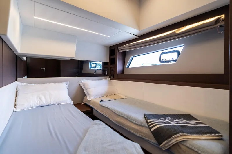 Slide: The Image of Prestige 520 2022 - 50