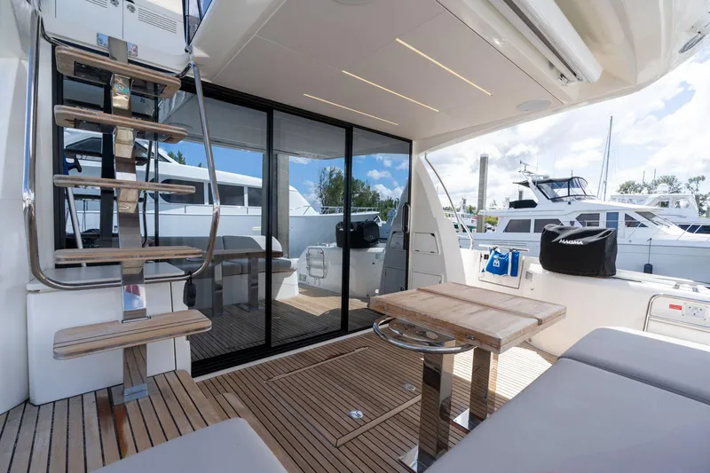 Slide: The Image of Prestige 520 2022 - 55