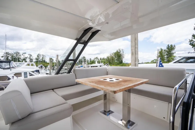 Slide: The Image of Prestige 520 2022 - 58