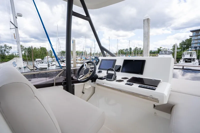 Slide: The Image of Prestige 520 2022 - 60