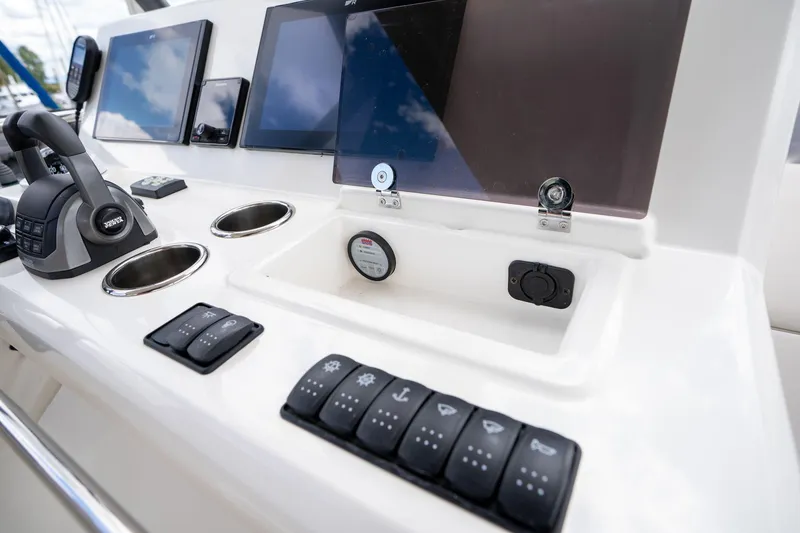 Slide: The Image of Prestige 520 2022 - 62