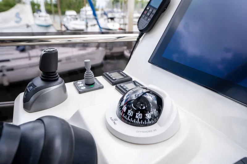 Slide: The Image of Prestige 520 2022 - 64