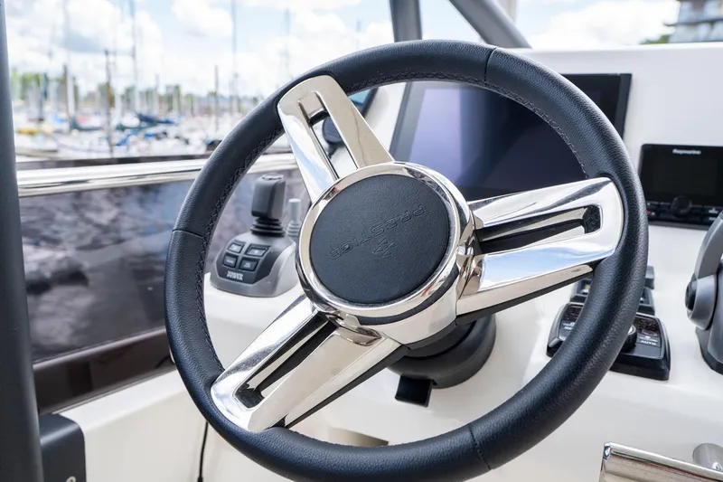 Slide: The Image of Prestige 520 2022 - 65