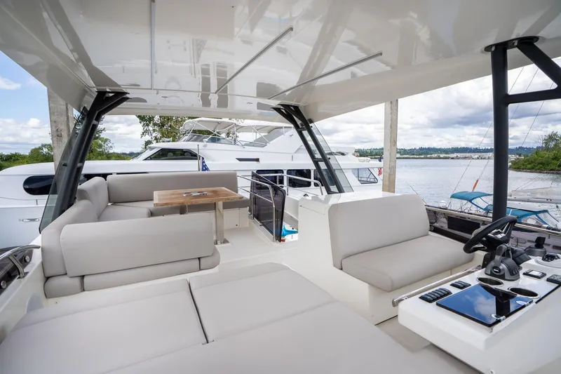 Slide: The Image of Prestige 520 2022 - 68