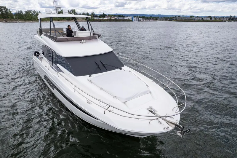 Slide: The Image of Prestige 520 2022 - 74