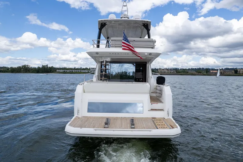 Slide: The Image of Prestige 520 2022 - 75