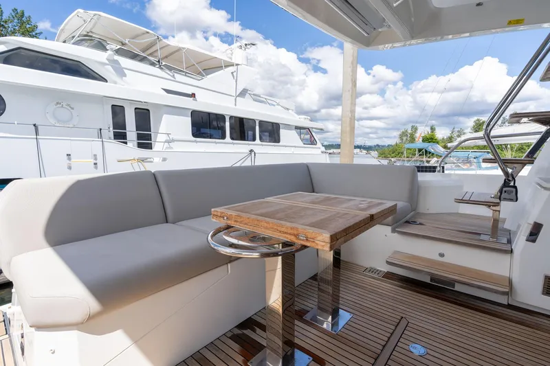 Slide: The Image of Prestige 520 2022 - 84