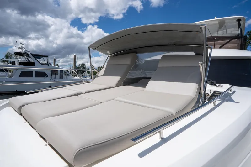 Slide: The Image of Prestige 520 2022 - 92