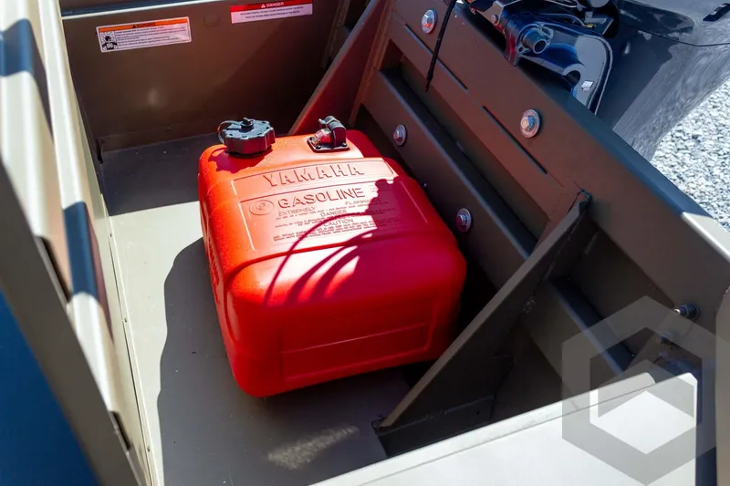 Slide: The Image of Red Yamaha gasoline tank in 2026 G3 Gator Tough 1652 VBW boat. - 23