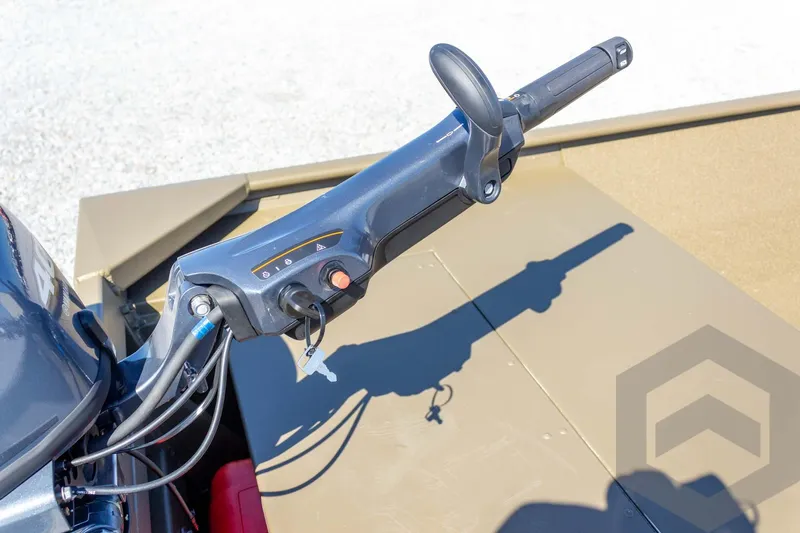 Slide: The Image of 2026 G3 Gator Tough 1652 VBW boat throttle control, close-up view. - 27