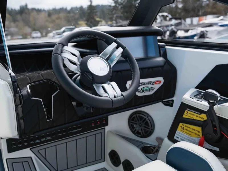 Slide: The Image of Nautique Super Air Nautique S21 2026 - 10