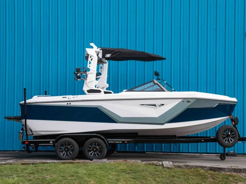 Slide: The Image of Nautique Super Air Nautique S21 2026 - 2
