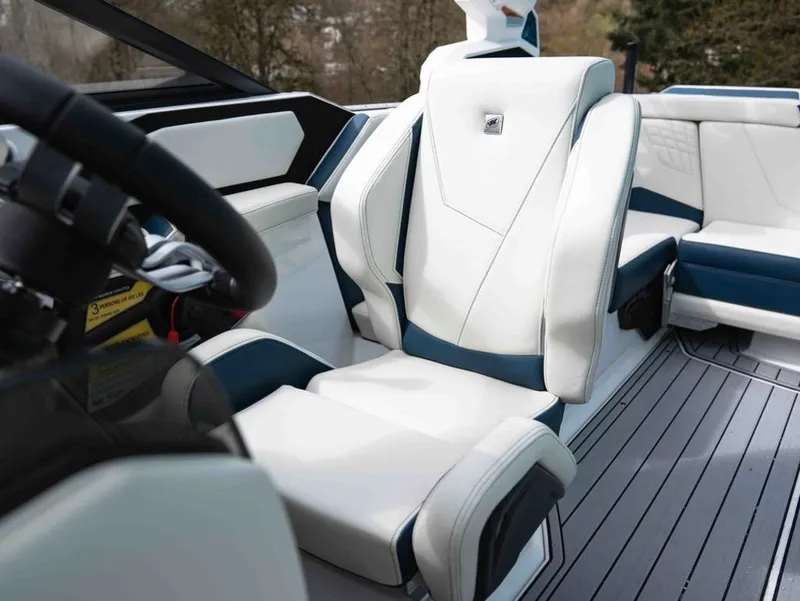 Slide: The Image of Nautique Super Air Nautique S21 2026 - 20