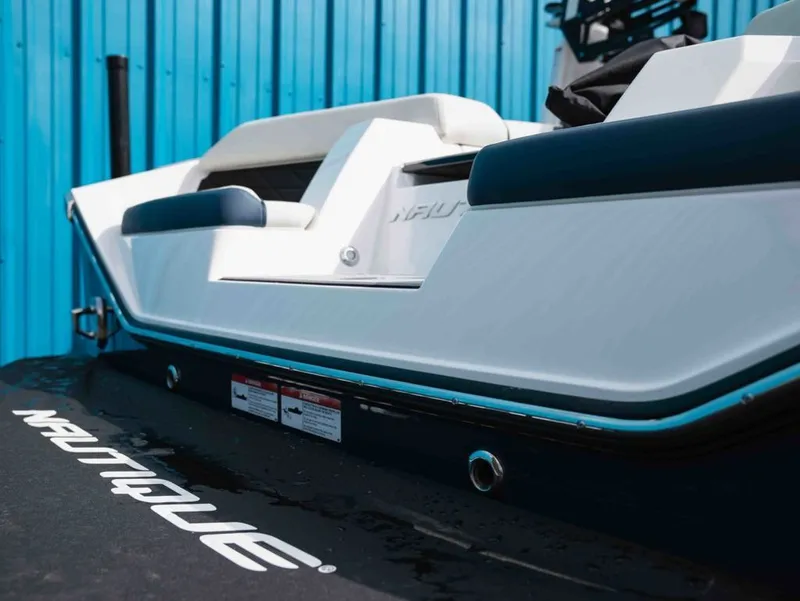Slide: The Image of Nautique Super Air Nautique S21 2026 - 3
