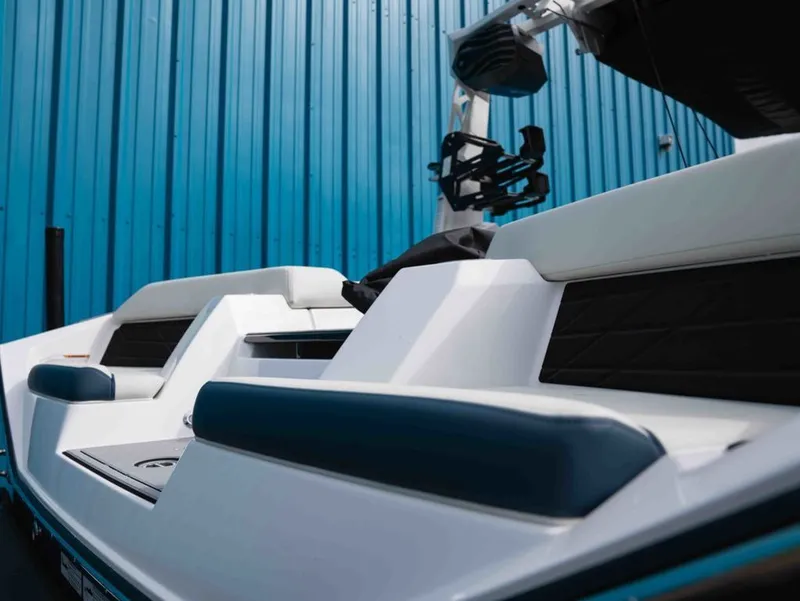 Slide: The Image of Nautique Super Air Nautique S21 2026 - 4