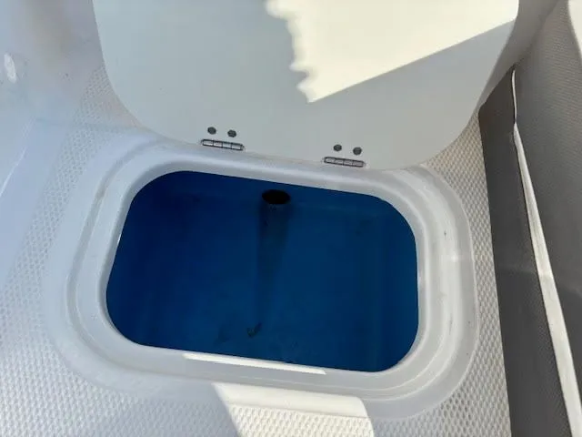 Slide: The Image of Tahoe 185S 2022 - 20