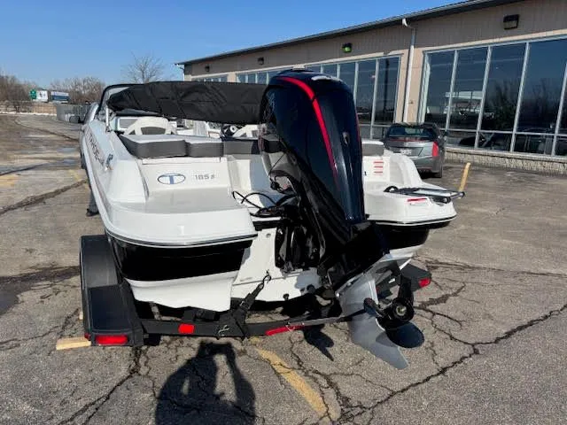 Slide: The Image of Tahoe 185S 2022 - 4