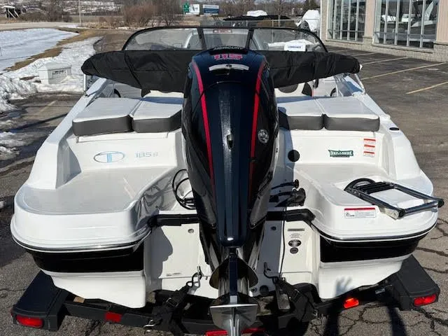 Slide: The Image of Tahoe 185S 2022 - 6