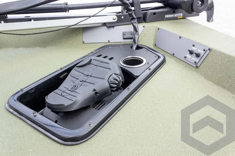 Slide: The Image of 2026 Vexus Defender 181 boat with Minn Kota Edge trolling motor and control panel. - 35