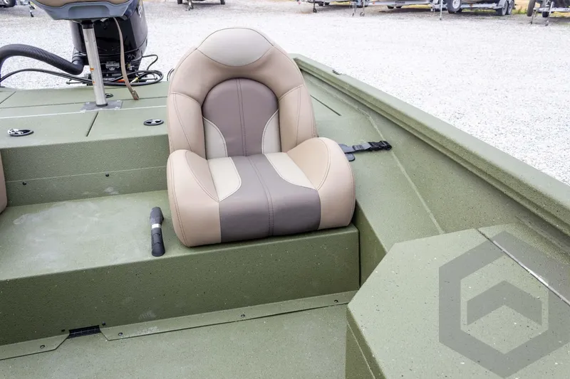 Slide: The Image of 2026 Vexus Defender 181 boat interior with beige and gray seating. - 38