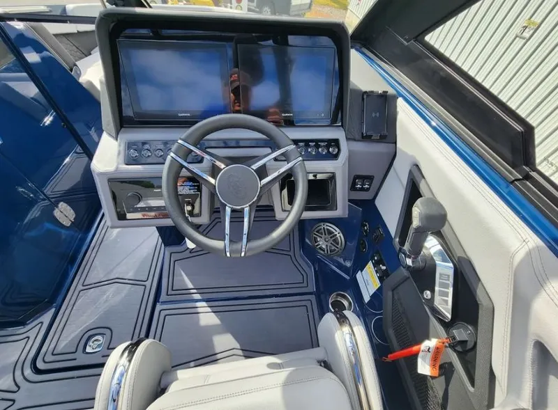 Slide: The Image of Cobalt R6 Surf 2026 - 5