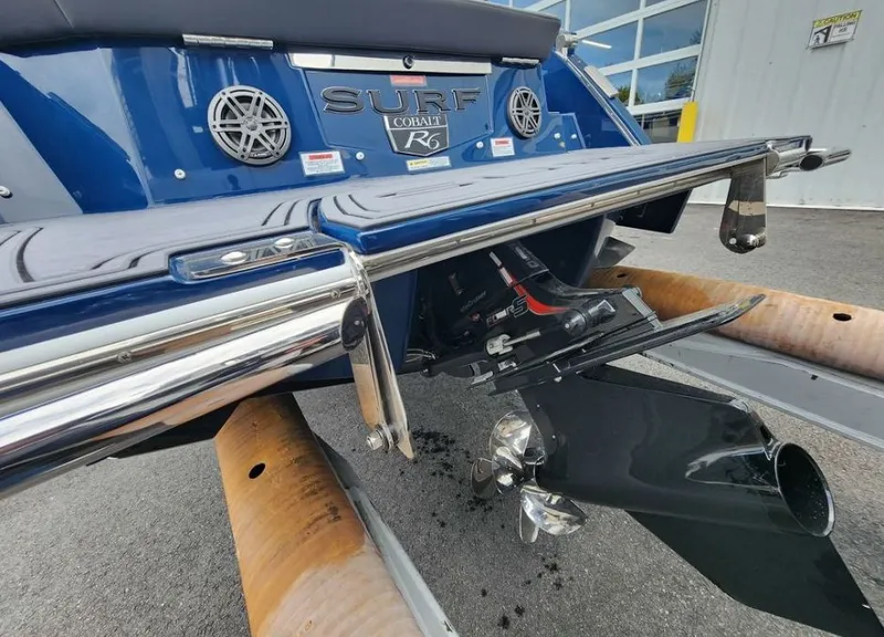 Slide: The Image of Cobalt R6 Surf 2026 - 10