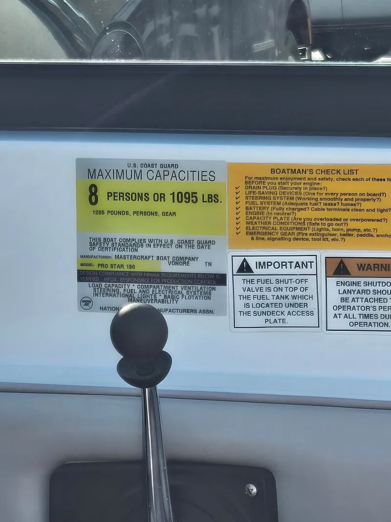 Slide: The Image of MasterCraft ProStar 190 1998 - 12