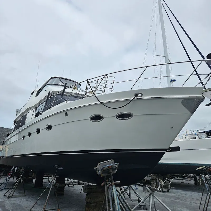 Slide: The Image of Carver 560 Voyager 2006 - 63