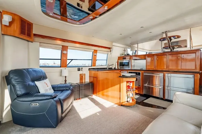 Slide: The Image of Carver Yachts 560 Voyager 2006 - 10