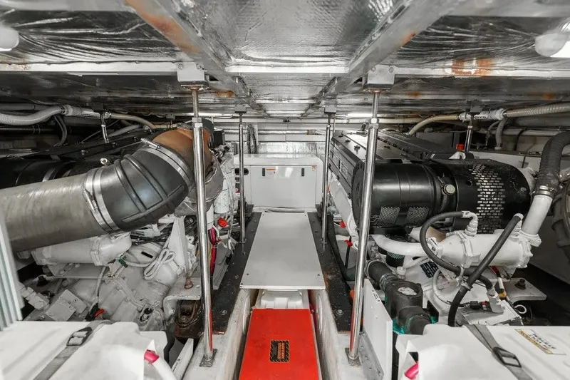 Slide: The Image of Carver Yachts 560 Voyager 2006 - 45