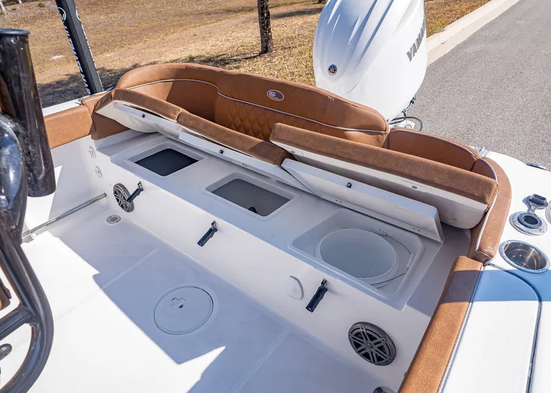 Slide: The Image of Sea Hunt Ultra 229 2026 - 8