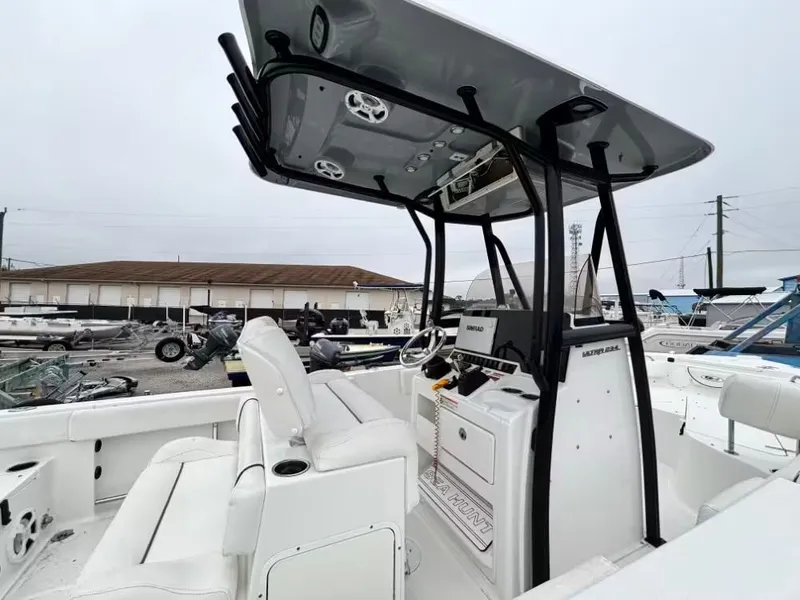 Slide: The Image of Sea Hunt Ultra 234 2017 - 8