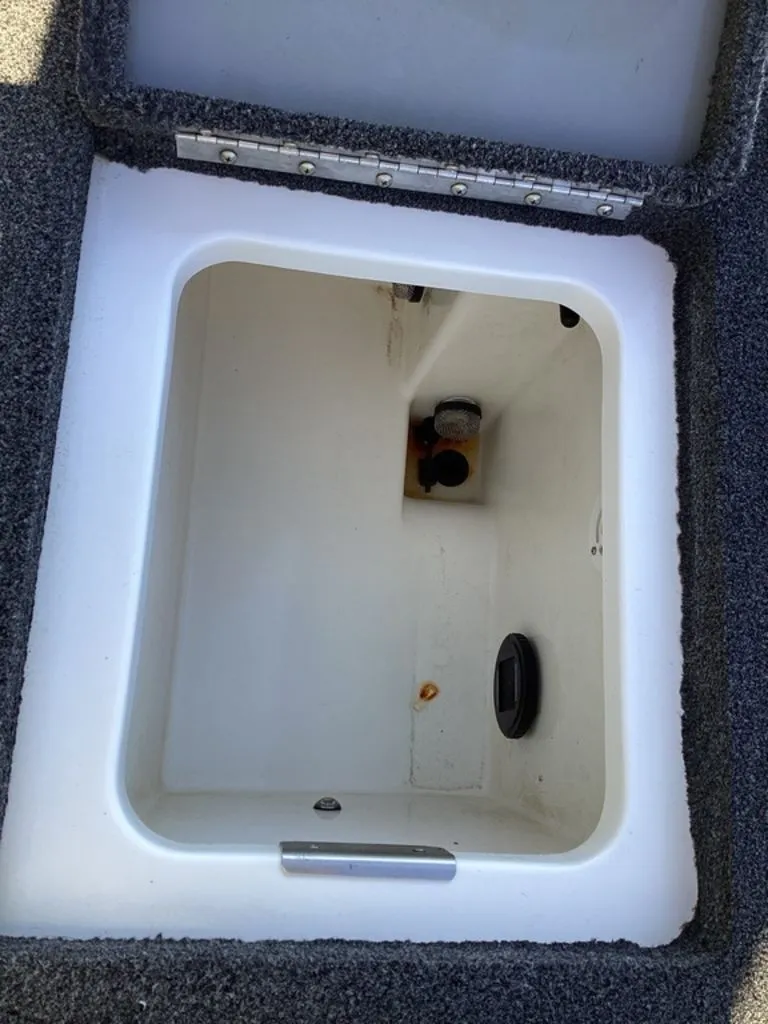 Slide: The Image of Caymas CX 20 PRO 2023 - 15